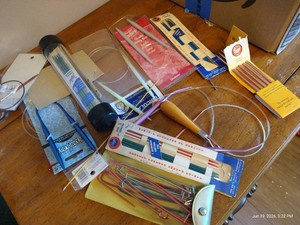 Knitting Needles & Placeholders - Mostly New