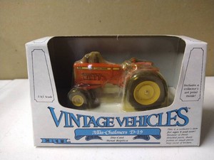 Vintage ERTL Allis-Chalmers D-19 Tractor 143 Scale Die-Cast Metal Replica