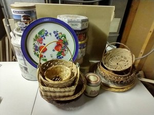 Lot of Tins, Baskets, & Metal Tray