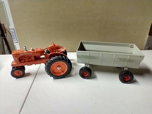 ERTL Allis-Chalmers Tractor & ERTL John Deere Trailer