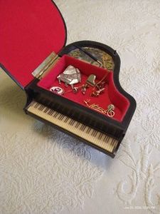 Piano Music Box with Music Themed Pins & Jewelry