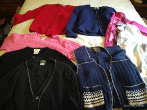 Womens Wool & Cashmere M & L Sweaters