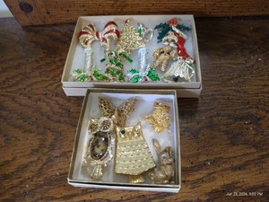 Brooch Lot - Holiday & Animals