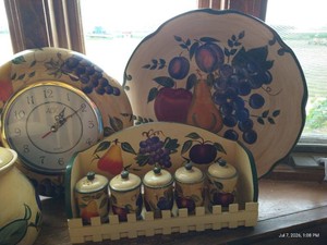 Hometrends Verdonna Stoneware Lot