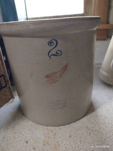 #2 Redwing Crock in Good Shape