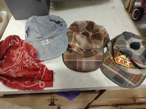 (2) Vintage Felt Hats, (1) Vintage Lee Hat, & Vintage Lee Riders Hanky