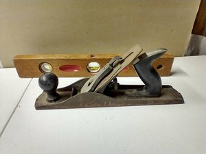 Vintage Hand Planer & Wooden Level