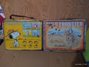 (2) Vintage Metal Lunch Boxes - Snoopy & Wild Frontier