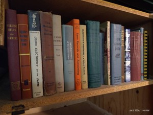 Large Lot of Vintage Farming Books
