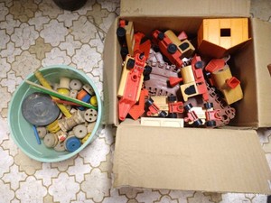 Vintage Wooden Train Set & Tinker Toys