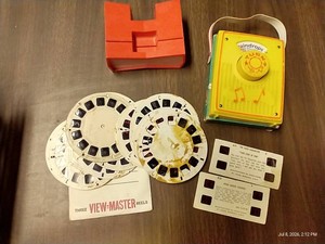 Vintage Toys - Fisher Price Pocket Radio, Viewmaster Discs, Etc.