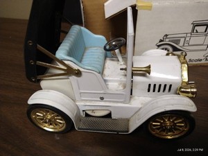 Metal Car Model Radio - Untested