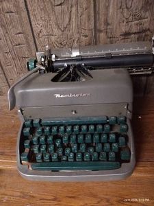 Vintage Remington Typewriter