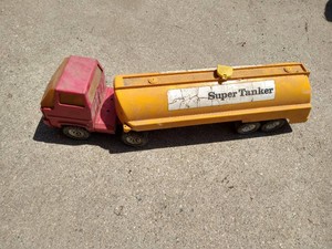 Vintage Tonka Super Tanker Toy