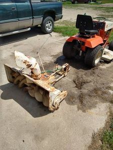 Allis-Chalmers 314 from Early 70s with Snowblower Attachment - Runs