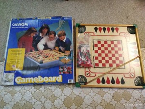 Carrom Board & Pieces