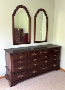 MB - Vintage Broyhill Dresser With Two Mirrors