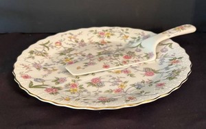 O - Vintage Cake Plate with Pastry Server