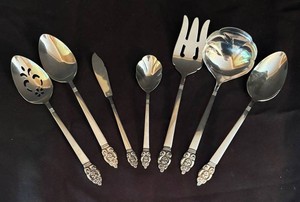O - Vintage Oneida Vinland Serving Utensils (Lot of 7)