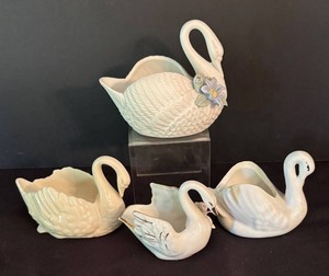 O - Vintage Swan Figurines Lenox, Richard & Unmarked (Lot of 4)