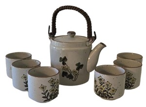 K - Vintage Japanese Tea Pot & 6 Mugs Ceramic Tea Set