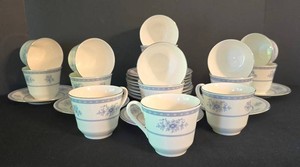 K - Vintage Royal Doulton Laureate China Cup & Saucer Set (30 Pieces)