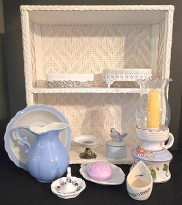 LR - Decorative Shelf Unit Mixed Lot - Wicker, Ceramics & Candle Holders