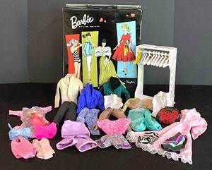 LL-ST - Vintage Barbie Doll Clothes Storage Suitcase With Outfits & Ken Outfit