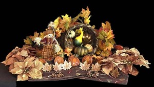 LL-ST - Autumn Decor Harvest Table Runner, Cornucopia & Leaf Clips Mixed Lot