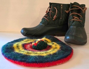K - Waterproof Boots & Wool Beret Sperry STS97187 Mixed Lot