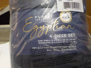 Egyptian 4 piece Set Navy Towels...
