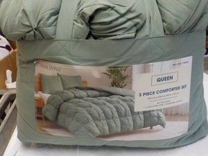 Casual Living 3 piece Comforter Set...