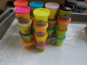 Hasbo 24 Modeling Play-Doh Compound...