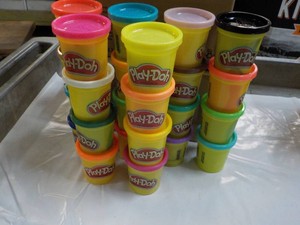 Hasbo 24 Modeling Play-Doh Compound...
