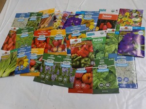 25 Garden Seed Packets...