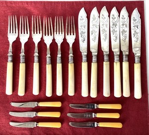 12 Piece Antique Sheffield Fish Set  6 Butterscotch Catalin Butter Spreaders