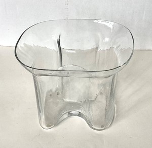 Timo Sarpanera for Iittala Double Saddle Art Glass Vase