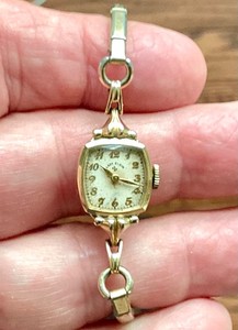 Vintage Elgin 14K Gold Womans Watch