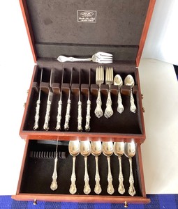 Partial Set Wallace Les Cinq Fleur Sterling Silver Flatware  S.P. Extras