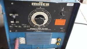 Miller Dial Arc250 AC/DC Welder