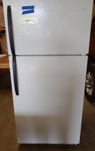 Frigidaire Refrigerator Freezer, 18.2 Cu. Ft.