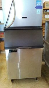 Koolaire KYT0300A-161 Commercial Ice Machine with B55PSB Ice Bin.