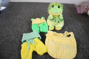 Frog with handmade accessories...