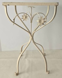 Decorative Metal Plant Stand With Glass Top