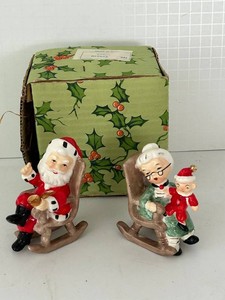 Leftons Japan Santa & Mrs. Claus Figurines Salt & Pepper Shaker Christmas Set in original Box