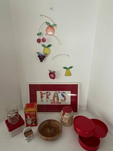 Mixed Kitchen Decor and Container Lot With Drostes Cocoa, Pommery & Hickory Farms