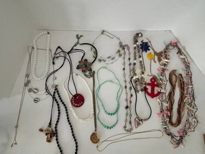 Mixed Costume Jewelry Necklace Lot