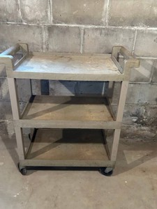 Rubbermaid 3-Shelf Metal Utility Cart on Casters
