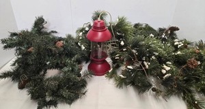 Woolrich Lantern Lamp & Christmas Garland Mixed Lot