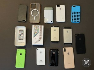 Huge lot of Vintage iPhones Most Working Locked for Parts Only